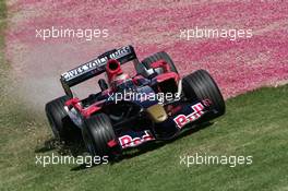 01.04.2006 Melbourne, Australia,  Scott Speed (USA), Scuderia Toro Rosso, STR01 in the gravel trap - Formula 1 World Championship, Rd 3, Australian Grand Prix, Saturday Qualifying