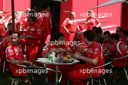 30.03.2006 Melbourne, Australia,  Ferrari lunch break - Formula 1 World Championship, Rd 3, Australian Grand Prix, Thursday