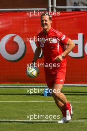 29.03.2006 Melbourne, Australia,  Michael Schumacher (GER), Scuderia Ferrari in the Vodafone Rugby 7s Challenge - Formula 1 World Championship, Rd 3, Australian Grand Prix, Wednesday