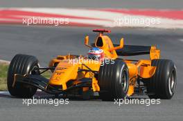 24.01.2006 Barcelona, Spain,  Gary Paffet (GBR), Test Driver, McLaren Mercedes, In the MP4-20 - Formula One Testing, Circuit de Catalunya