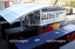20.02.2006 Barcelona, Spain,  A brand new "motor home" for the technicians and engineers on the top of the trucks gets build up - Red Bull Racing