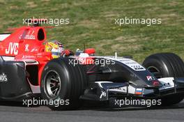 21.02.2006 Barcelona, Spain,  Tiago Monteiro (PRT), Midland MF1 Racing - running with a set of unbrandet tyres