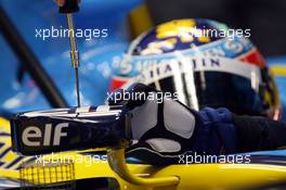 22.02.2006 Barcelona, Spain,  Fernando Alonso (ESP), Renault F1 Team, Pitlane, Box, Garage