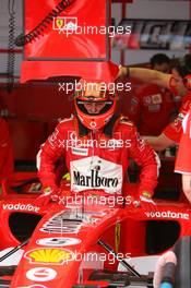 11.03.2006 Sakhir, Bahrain,  Michael Schumacher (GER), Scuderia Ferrari, Pitlane, Box, Garage - Formula 1 World Championship, Rd 1, Bahrain Grand Prix, Saturday Practice