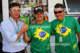 22.10.2006 Sao Paulo, Brazil,  Tiago Monteiro (POR), Spyker MF1 Racing - Formula 1 World Championship, Rd 18, Brazilian Grand Prix, Sunday