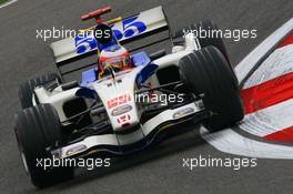 29.09.2006 Shanghai, China,  Rubens Barrichello (BRA), Honda Racing F1 Team, RA106  - Formula 1 World Championship, Rd 16, Chinese Grand Prix, Friday Practice