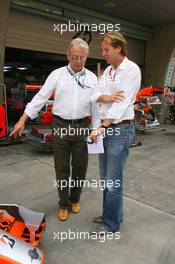 29.09.2006 Shanghai, China, Fred Mulder (NED), Spyker MF1 Racing and Michiel Mol (NED), future Director of Formula One Racing, Spyker and Spyker MF1 Racing - Formula 1 World Championship, Rd 16, Chinese Grand Prix, Friday