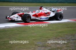 29.09.2006 Shanghai, China,  Jarno Trulli (ITA), Toyota Racing, TF106 - Formula 1 World Championship, Rd 16, Chinese Grand Prix, Friday Practice