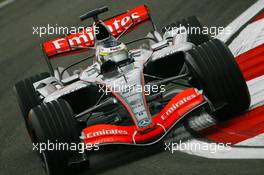 29.09.2006 Shanghai, China,  Pedro de la Rosa (ESP), McLaren Mercedes, MP4-21 - Formula 1 World Championship, Rd 16, Chinese Grand Prix, Friday Practice