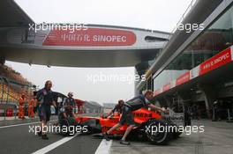 29.09.2006 Shanghai, China,  Tiago Monteiro (POR), Spyker MF1 Racing - Formula 1 World Championship, Rd 16, Chinese Grand Prix, Friday Practice