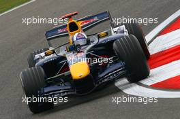29.09.2006 Shanghai, China,  David Coulthard (GBR), Red Bull Racing, RB2 - Formula 1 World Championship, Rd 16, Chinese Grand Prix, Friday Practice
