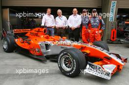 29.09.2006 Shanghai, China,  l-r, Michiel Mol (NED), future Director of Formula One Racing, Fred Mulder (NED), Spyker MF1 Racing,Colin Kolles (GER), Spyker MF1 Racing , Team Principal, Christijan Albers (NED), Spyker MF1 Racing, Tiago Monteiro (POR), Spyker MF1 Racing - Formula 1 World Championship, Rd 16, Chinese Grand Prix, Friday