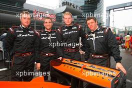 01.10.2006 Shanghai, China,  Spyker MF1 Racing, Team members on the grid - Formula 1 World Championship, Rd 16, Chinese Grand Prix, Sunday Pre-Race Grid