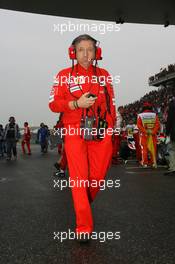 01.10.2006 Shanghai, China,  Jean Todt (FRA), Scuderia Ferrari, Teamchief, General Manager, Team Principal - Formula 1 World Championship, Rd 16, Chinese Grand Prix, Sunday Pre-Race Grid