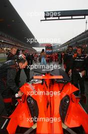 01.10.2006 Shanghai, China,  Christijan Albers (NED), Spyker MF1 Racing, Toyota M16 - Formula 1 World Championship, Rd 16, Chinese Grand Prix, Sunday Pre-Race Grid