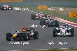 01.10.2006 Shanghai, China,  David Coulthard (GBR), Red Bull Racing, RB2 and Robert Kubica (POL), BMW Sauber F1 Team, F1.06 - Formula 1 World Championship, Rd 16, Chinese Grand Prix, Sunday Race