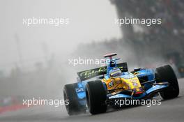 30.09.2006 Shanghai, China,  Fernando Alonso (ESP), Renault F1 Team, R26 - Formula 1 World Championship, Rd 16, Chinese Grand Prix, Saturday Qualifying