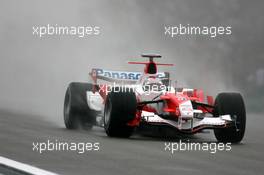 30.09.2006 Shanghai, China,  Jarno Trulli (ITA), Toyota Racing, TF106 - Formula 1 World Championship, Rd 16, Chinese Grand Prix, Saturday Qualifying