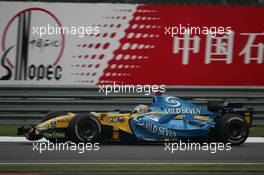 30.09.2006 Shanghai, China,  Fernando Alonso (ESP), Renault F1 Team, R26 - Formula 1 World Championship, Rd 16, Chinese Grand Prix, Saturday Practice