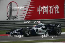 30.09.2006 Shanghai, China,  Mark Webber (AUS), Williams F1 Team, FW28 Cosworth - Formula 1 World Championship, Rd 16, Chinese Grand Prix, Saturday Practice