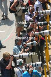 12.05.2006 Granollers, Spain,  Photographers - Formula 1 World Championship, Rd 6, Spanish Grand Prix, Friday Practice