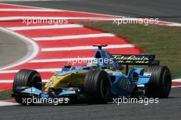 12.05.2006 Granollers, Spain,  Fernando Alonso (ESP), Renault F1 Team - Formula 1 World Championship, Rd 6, Spanish Grand Prix, Friday Practice