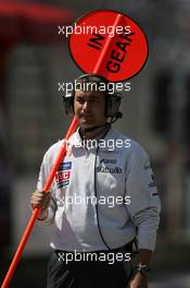 12.05.2006 Granollers, Spain,  Midland MF1 Racing, Team Personnel - Formula 1 World Championship, Rd 6, Spanish Grand Prix, Friday Practice