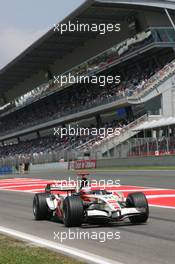 12.05.2006 Granollers, Spain,  Rubens Barrichello (BRA), Honda Racing F1 Team, RA106  - Formula 1 World Championship, Rd 6, Spanish Grand Prix, Friday Practice