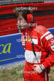 14.05.2006 Granollers, Spain,  Rob Smedly, (GBR), Felipe Massa Ferrari Engineer - Formula 1 World Championship, Rd 6, Spanish Grand Prix, Sunday Pre-Race Grid