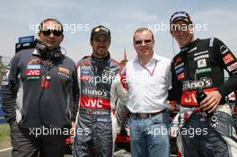 14.05.2006 Granollers, Spain,  Colin Kolles (GER), Midland MF1 Racing, Managing Director with Tiago Monteiro (POR), Midland MF1 Racing, Alex Shnaider (CDN) Midland MF1 Racing, Team Owner and Christijan Albers (NED), Midland MF1 Racing - Formula 1 World Championship, Rd 6, Spanish Grand Prix, Sunday Pre-Race Grid