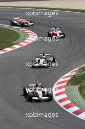 14.05.2006 Granollers, Spain,  Rubens Barrichello (BRA), Honda Racing F1 Team leads Jenson Button (GBR), Honda Racing F1 Team - Formula 1 World Championship, Rd 6, Spanish Grand Prix, Sunday Race