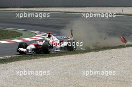 14.05.2006 Granollers, Spain,  Ralf Schumacher (GER), Toyota Racing, after crashing into Jarno Trulli (ITA), Toyota Racing - Formula 1 World Championship, Rd 6, Spanish Grand Prix, Sunday Race