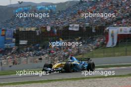 14.05.2006 Granollers, Spain,  Fernando Alonso (ESP), Renault F1 Team, R26 - Formula 1 World Championship, Rd 6, Spanish Grand Prix, Sunday Race