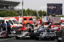 14.05.2006 Granollers, Spain,  Fernando Alonso (ESP), Renault F1 Team on the screen after the race - Formula 1 World Championship, Rd 6, Spanish Grand Prix, Sunday Race