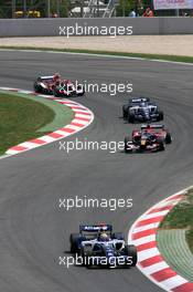 14.05.2006 Granollers, Spain,  Mark Webber (AUS), Williams F1 Team leads Scott Speed (USA), Scuderia Toro Rosso - Formula 1 World Championship, Rd 6, Spanish Grand Prix, Sunday Race