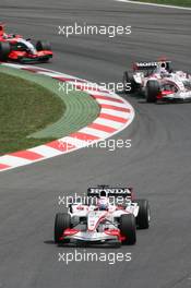 14.05.2006 Granollers, Spain,  Franck Montagny (FRA), Super Aguri F1, Super Aguri F1, SA05 leads Takuma Sato (JPN), Super Aguri F1, SA05 - Formula 1 World Championship, Rd 6, Spanish Grand Prix, Sunday Race
