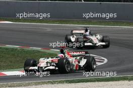 14.05.2006 Granollers, Spain,  Rubens Barrichello (BRA), Honda Racing F1 Team, RA106  - Formula 1 World Championship, Rd 6, Spanish Grand Prix, Sunday Race