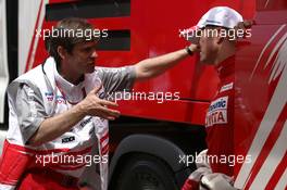 13.05.2006 Granollers, Spain,  Pascal Vasselon (FRA), Toyota Racing, General Manager Design & Ralf Schumacher (GER), Toyota Racing - Formula 1 World Championship, Rd 6, Spanish Grand Prix, Saturday