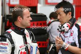 13.05.2006 Granollers, Spain,  Rubens Barrichello (BRA), Honda Racing F1 Team talks with a Honda engineer - Formula 1 World Championship, Rd 6, Spanish Grand Prix, Saturday Practice
