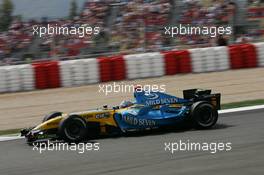 13.05.2006 Granollers, Spain,  Fernando Alonso (ESP), Renault F1 Team, R26 - Formula 1 World Championship, Rd 6, Spanish Grand Prix, Saturday Qualifying