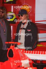 14.05.2006 Granollers, Spain,  Movie Star, Owen Wilson, in the Ferrari pit garage, promoting new animated film "Cars" by Disney Pictures- Formula 1 World Championship, Rd 6, Spanish Grand Prix, Sunday