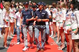 14.05.2006 Granollers, Spain,  Scott Speed (USA), Scuderia Toro Rosso & Nico Rosberg (GER), WilliamsF1 Team - Formula 1 World Championship, Rd 6, Spanish Grand Prix, Sunday