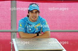 11.05.2006 Granolles, Spain,  Fernando Alonso (ESP), Renault F1 Team plaque on the Champions Avenue - Formula 1 World Championship, Rd 6, Spanish Grand Prix, Thursday