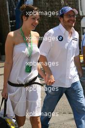 11.05.2006 Granolles, Spain,  Jacques Villeneuve (CDN) , BMW Sauber F1 Team and his girlfriend Johanna - Formula 1 World Championship, Rd 6, Spanish Grand Prix, Thursday