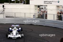 04.05.2006 Nürburg, Germany,  Nick Heidfeld (GER), BMW Sauber F1 Team- Formula 1 World Championship, Rd 5, European Grand Prix, Thursday, BMW Pit Lane Theme Park