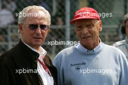 07.05.2006 Nürburg, Germany,  Niki Lauda (AUT) with Prof. Jürgen Hubbert (GER), Board of Management DaimlerChrysler - Formula 1 World Championship, Rd 5, European Grand Prix, Sunday Pre-Race Grid
