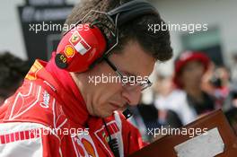 07.05.2006 Nürburg, Germany,  Chris Dyer (GBR), Race Engineer of Michael Schumacher - Formula 1 World Championship, Rd 5, European Grand Prix, Sunday Pre-Race Grid
