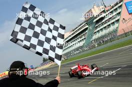 07.05.2006 Nürburg, Germany,  Michael Schumacher (GER), Scuderia Ferrari, F2006 - Formula 1 World Championship, Rd 5, European Grand Prix, Sunday Podium