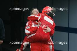 07.05.2006 Nürburg, Germany,  Ross Brawn (GBR), Scuderia Ferrari, Technical Director with Michael Schumacher (GER), Scuderia Ferrari - Formula 1 World Championship, Rd 5, European Grand Prix, Sunday Podium