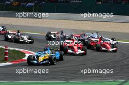 07.05.2006 Nürburg, Germany,  Start of the race, with Fernando Alonso (ESP), Mild Seven Renault F1 R26, leading - Formula 1 World Championship, Rd 5, European Grand Prix, Sunday Race